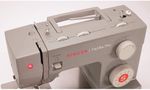 maquina-de-costura-singer-domestica-e-mecanica-facilita-pro-4423-cinza-220v-2