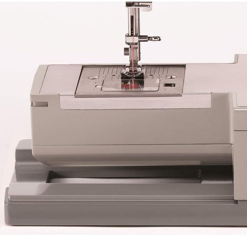 maquina-de-costura-singer-domestica-e-mecanica-facilita-pro-4423-cinza-220v-4