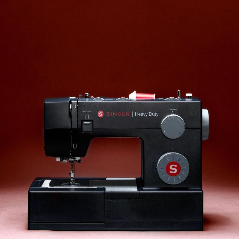 maquina-de-costura-singer-facilita-pro-hd-4423-preta-127v-3