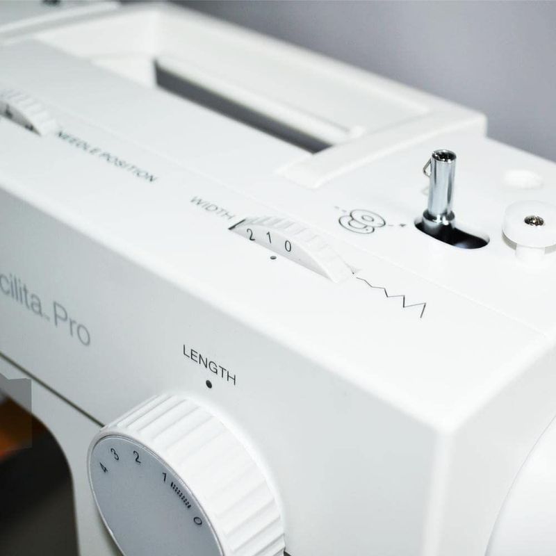 outlet-maquina-de-costura-singer-facilita-pro-5511-branco-127v-5.jpg