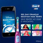 outlet-escova-dental-eletrica-oral-b-princesas-com-2-pilhas-aa-roxo-6